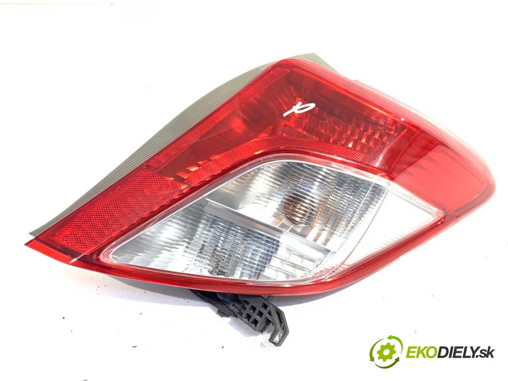 TOYOTA YARIS III liftback 2011 51 kW 1.0 (KSP130_) 998 Svetlo pravy zad 
