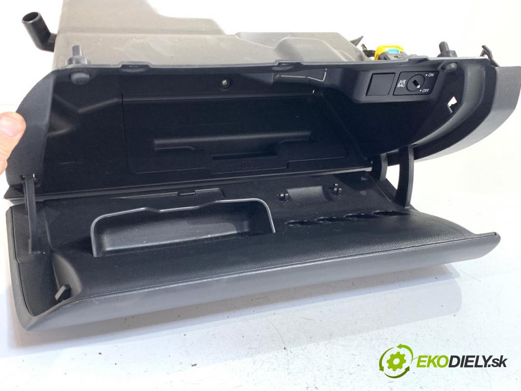 VW POLO V liftback 2011 63 kW 1.4 (6R1) 1390 Priehradka, kastlík spolujazdca 6R1857097R (Priehradka (kastlík))