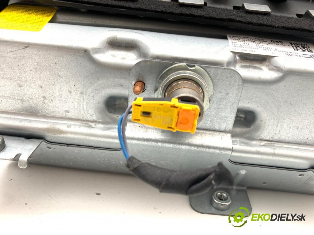 VW POLO V liftback 2011 63 kW 1.4 (6R1) 1390 AirBag spolujezdce 6R0880204 (Airbag)