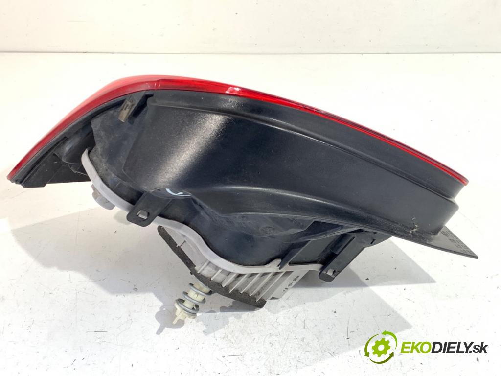 VW POLO V liftback 2011 63 kW 1.4 (6R1) 1390 Svetlo pravy zad 6R0945096N