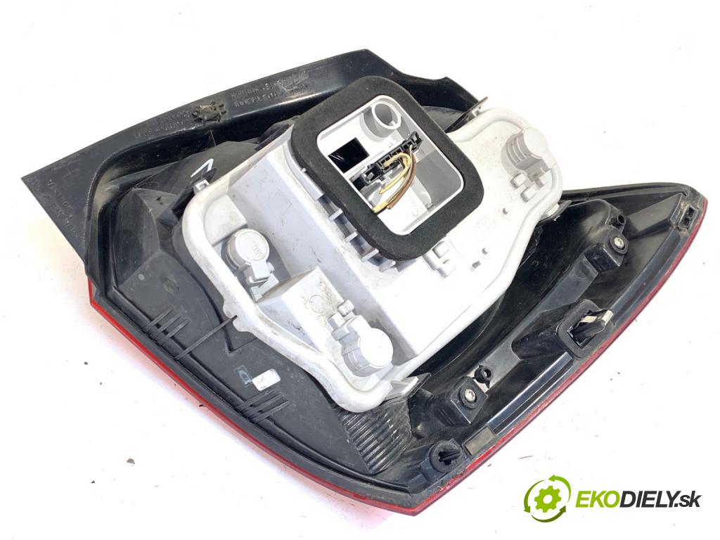 VW POLO V liftback 2011 63 kW 1.4 (6R1) 1390 Svetlo ľavy zad 6R0945095N
