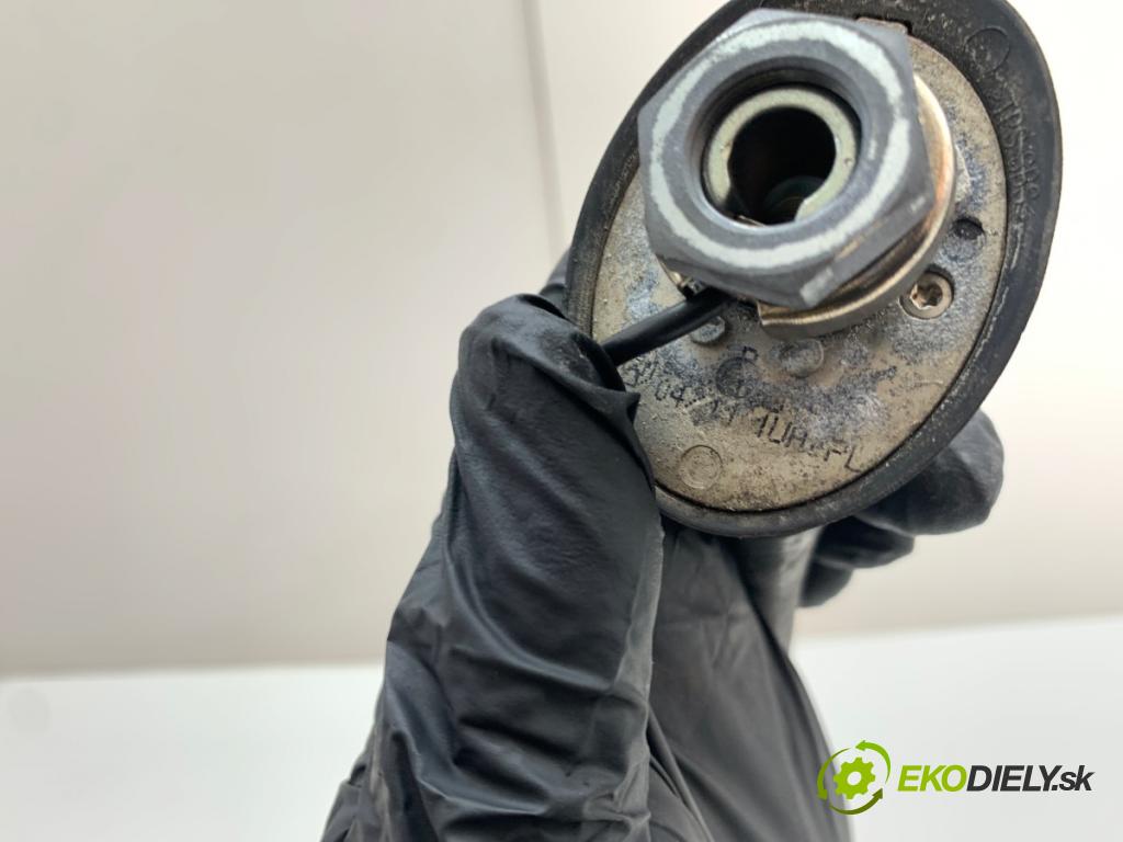 VW POLO V liftback 2011 63 kW 1.4 (6R1) 1390 ANTENA