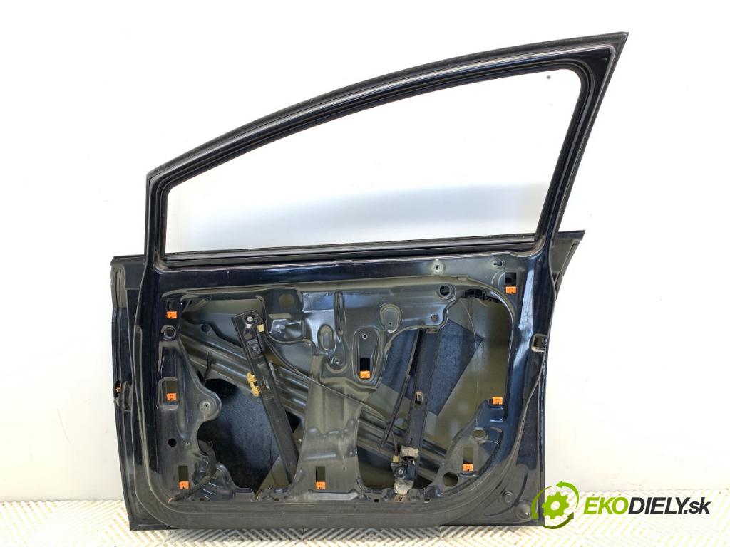 SEAT LEON II liftback 2012 103 kW 2.0 TDI 1968 dveře pravý přední část