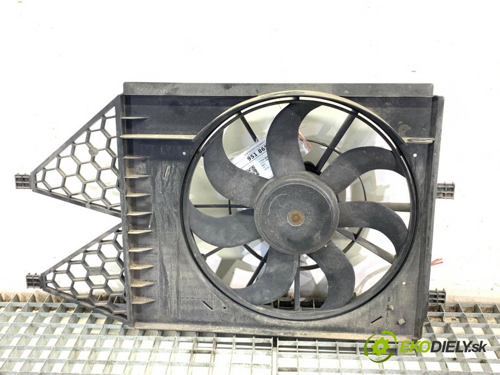 SEAT IBIZA IV liftback 2010 63 kW 1.4 1390 ventilátor chladiče 6R0121207 (Ventilátor)