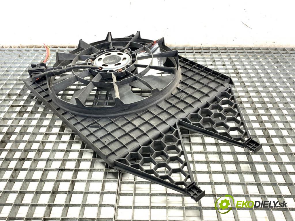 SEAT IBIZA IV liftback 2010 63 kW 1.4 1390 ventilátor chladiče 6R0121207 (Ventilátor)