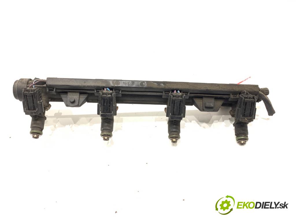 SEAT IBIZA IV liftback 2010 63 kW 1.4 1390 Lišta vstrekovacia INJEKCIA: 036133319BT