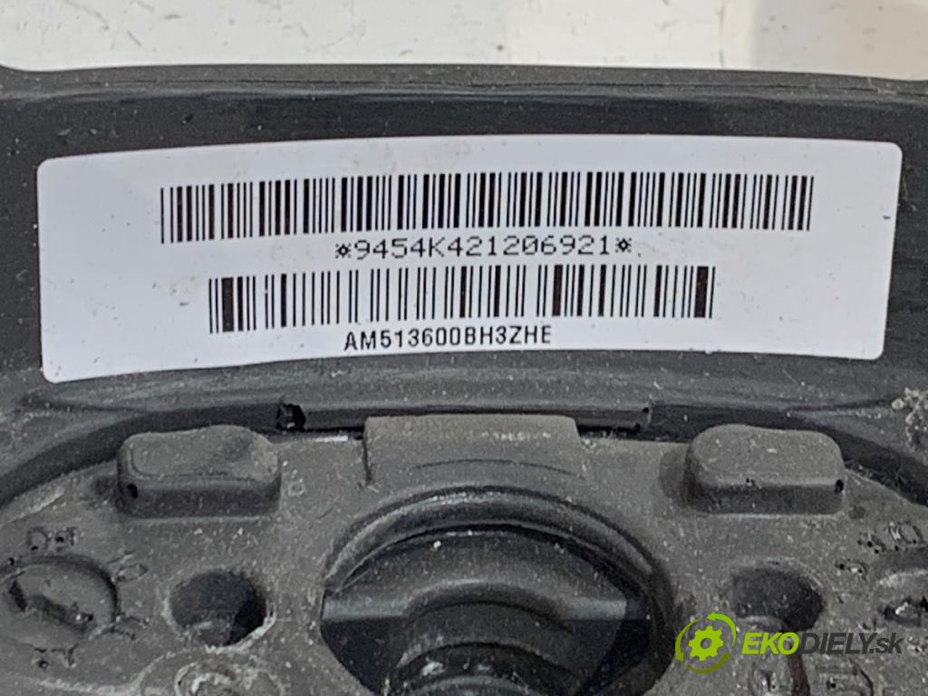 FORD FOCUS III Kombi 2014 103 kW 2.0 TDCi 1997 Volant AM513600BH (Volant)