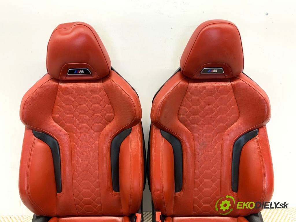 BMW G02 SUV 2022 375 kW M Competition 2993 sedadla sedačky sedadlo boční