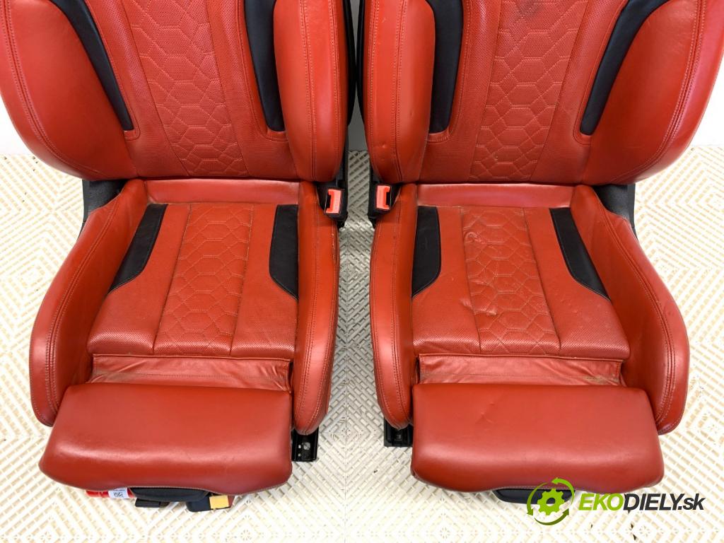 BMW G02 SUV 2022 375 kW M Competition 2993 sedadla sedačky sedadlo boční