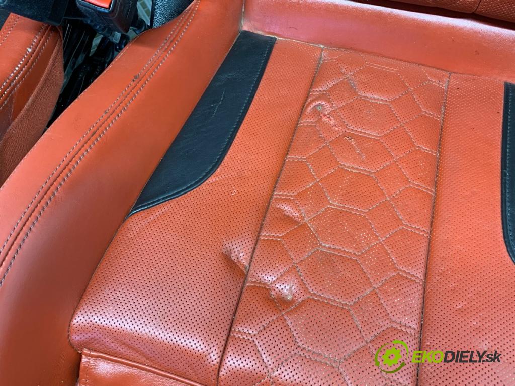 BMW G02 SUV 2022 375 kW M Competition 2993 sedadla sedačky sedadlo boční