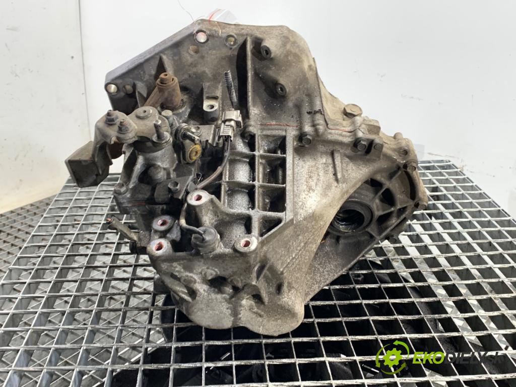 TOYOTA YARIS III liftback 2011 51 kW 1.0 (KSP130_) 998 Prevodovka 20TT06 (Prevodovka)