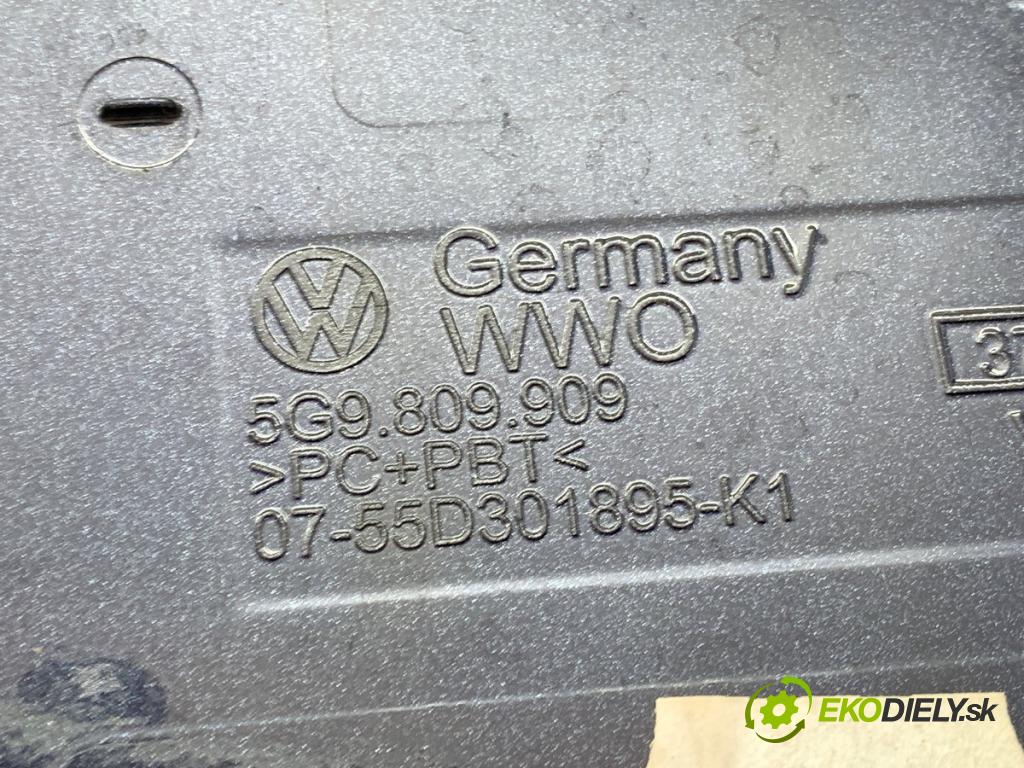 VW GOLF VII Kombi 2013 110 kW 2.0 TDI 1968 Dvierka nádrže paliva 5G9809909 (Kľučka dverí ostatné)
