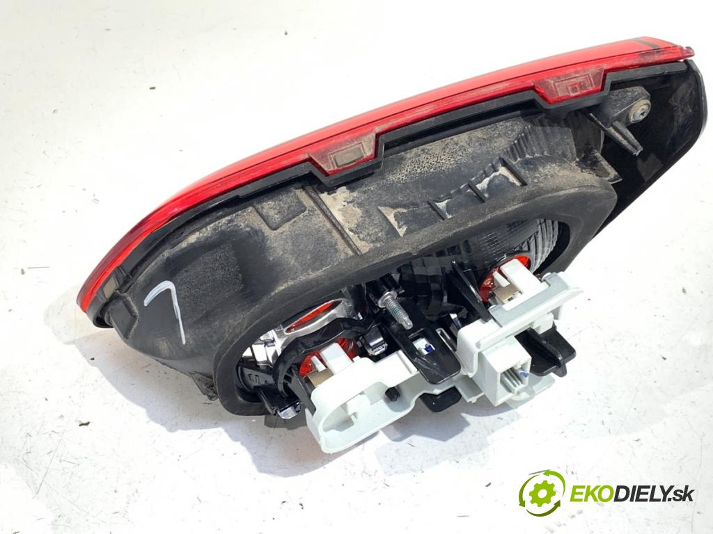 VW GOLF VII Kombi 2013 110 kW 2.0 TDI 1968 Svetlo ľavy zad vnútorná 5G9945093