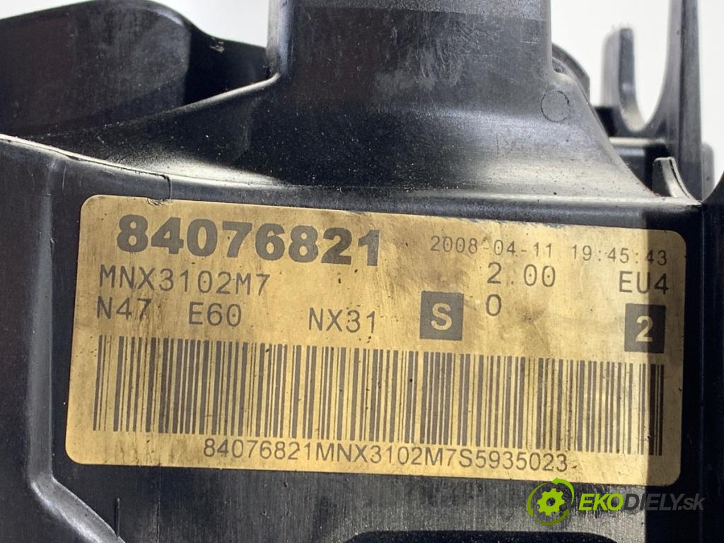 BMW E61 Kombi 2008 130 kW 520 d 1995 hlava válců 7797676 (Hlava válců)