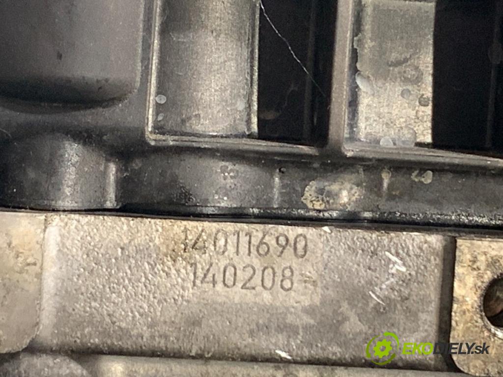 BMW E61 Kombi 2008 130 kW 520 d 1995 hlava válců 7797676 (Hlava válců)
