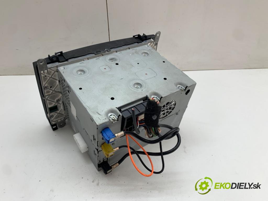 MERCEDES-BENZ W245 liftback 2005 100 kW B 200 (245.233) 2034 RADIO A1698702589 (Audio zariadenie)