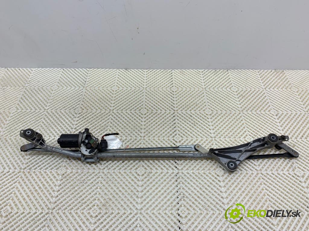 MERCEDES-BENZ W245 liftback 2005 100 kW B 200 (245.233) 2034 mechanismus stěračů přední část A1698200300 (Motorek stěračů přední)