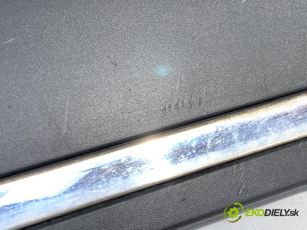 RENAULT CLIO IV liftback 2013 66 kW 1.5 dCi 90 1461 lišta dveře pravý přední část 801865598R