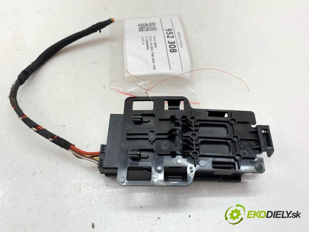 BMW G02 SUV 2022 375 kW M Competition 2993 Modul sedačky 7490465