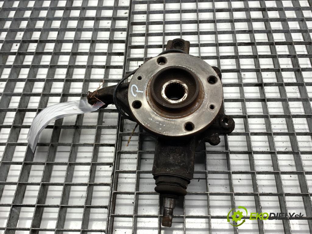 CITROEN C4 II liftback 2011 82 kW 1.6 HDi 110 1560 náboj pravý přední část 