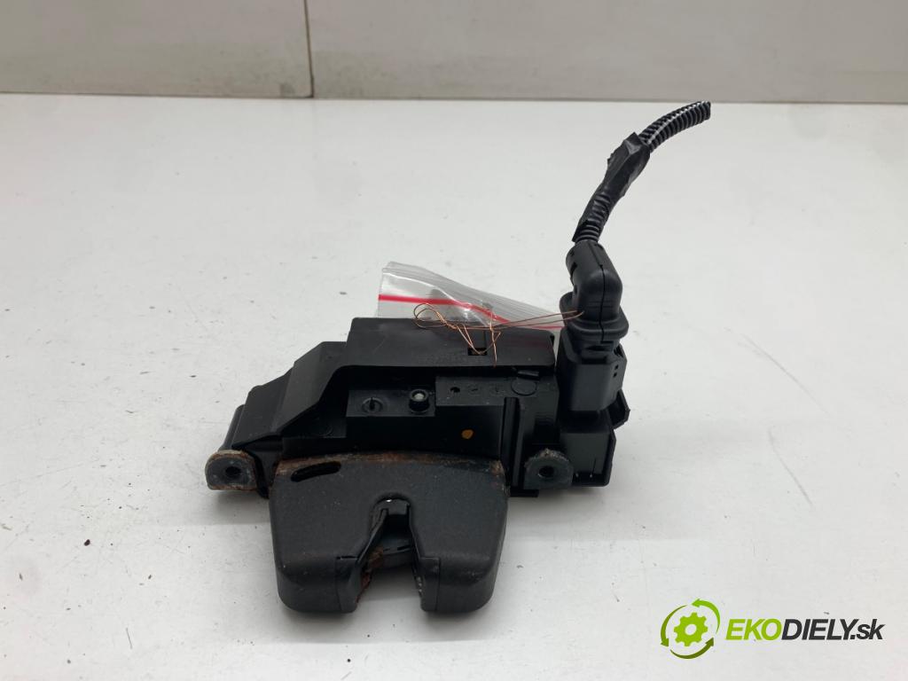 CITROEN C4 II liftback 2011 82 kW 1.6 HDi 110 1560 zámok dverí zad 9684648680
