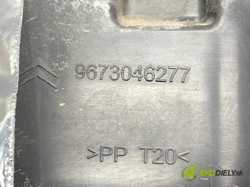 CITROEN C4 II liftback 2011 82 kW 1.6 HDi 110 1560 Výstuha horná 9673046277 (Výstuha)