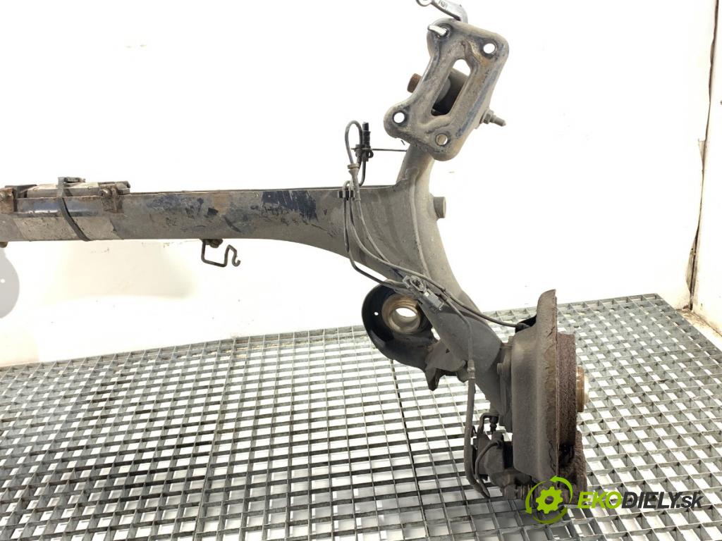 CITROEN C4 II liftback 2011 82 kW 1.6 HDi 110 1560 výztuha zadní část