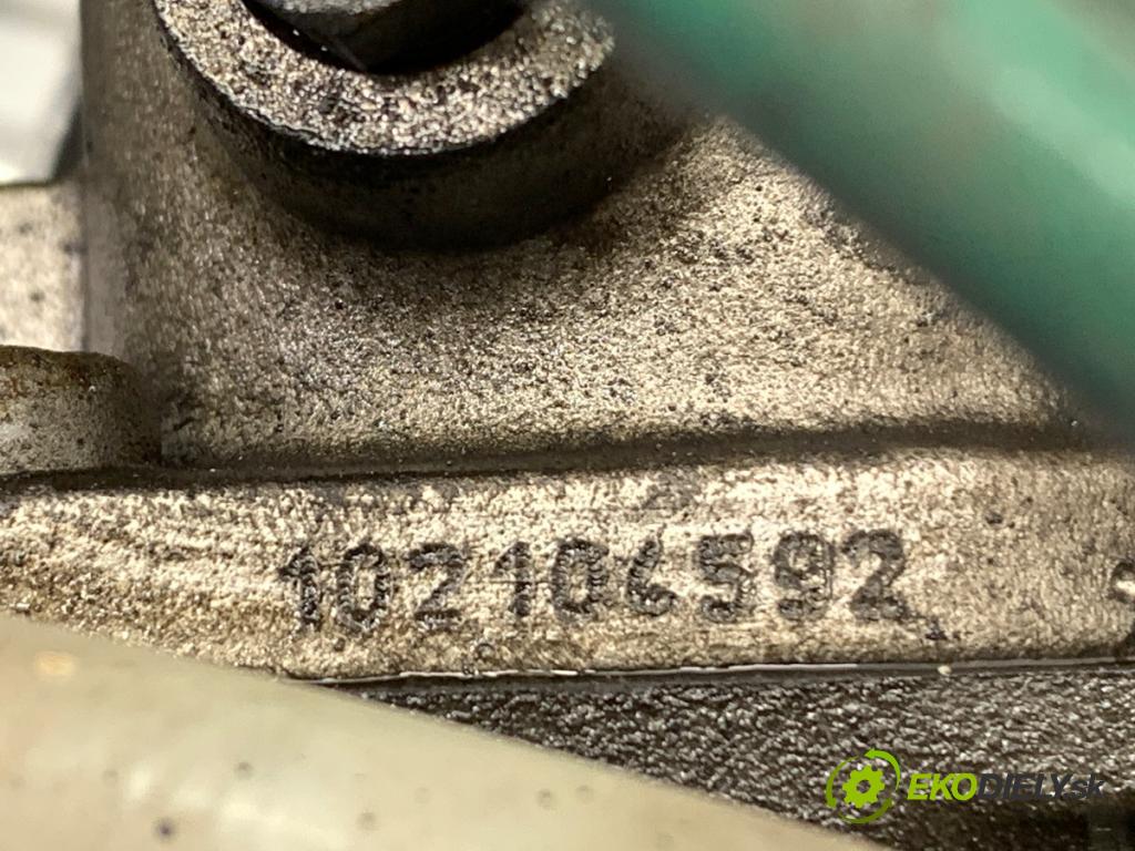 CITROEN C4 II liftback 2011 82 kW 1.6 HDi 110 1560 řízení volantu řízení 6820000084