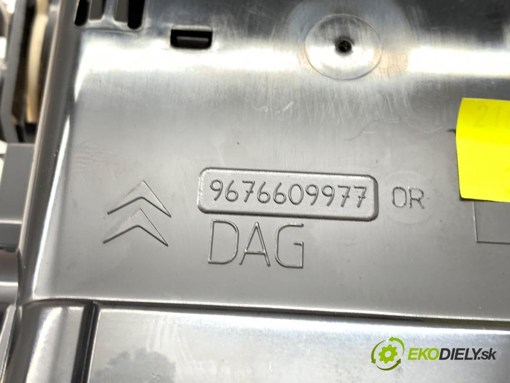 CITROEN C4 II liftback 2011 82 kW 1.6 HDi 110 1560 mří topení přední část 9676609977
