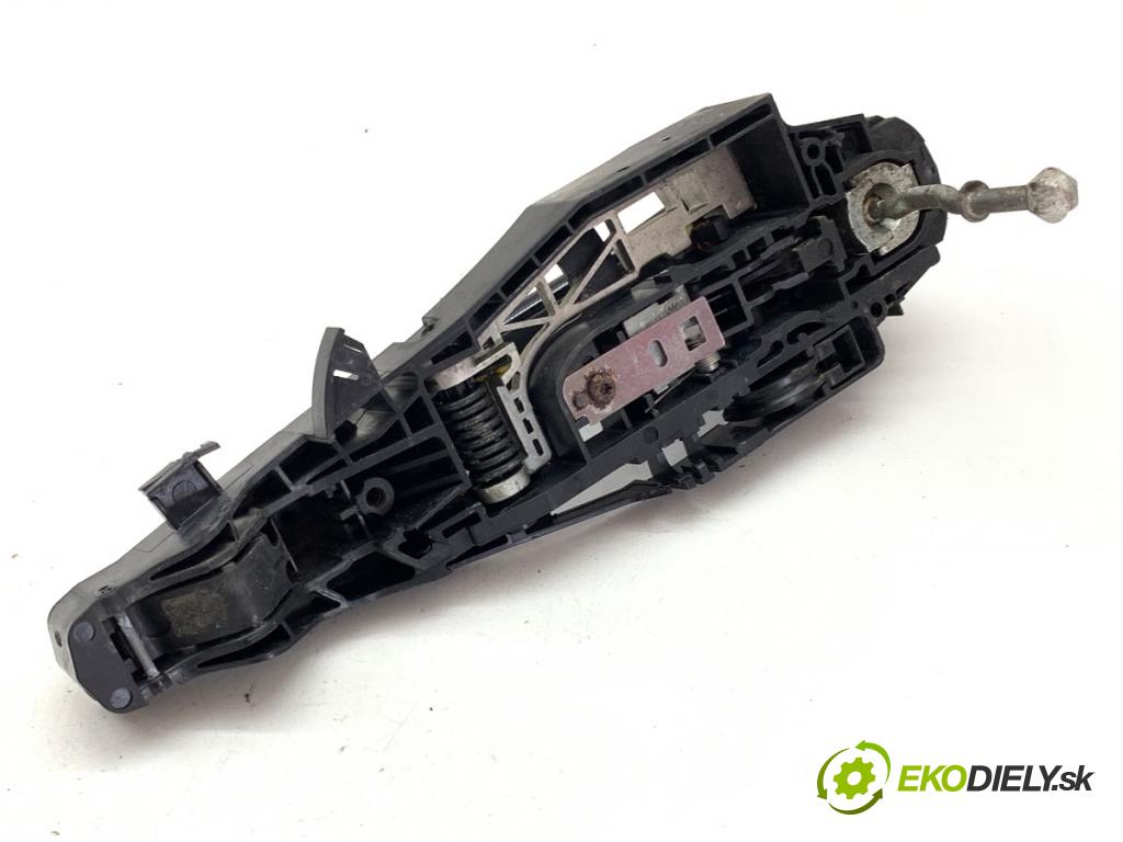 CITROEN C4 II liftback 2011 82 kW 1.6 HDi 110 1560 klika vnejší levý přední část