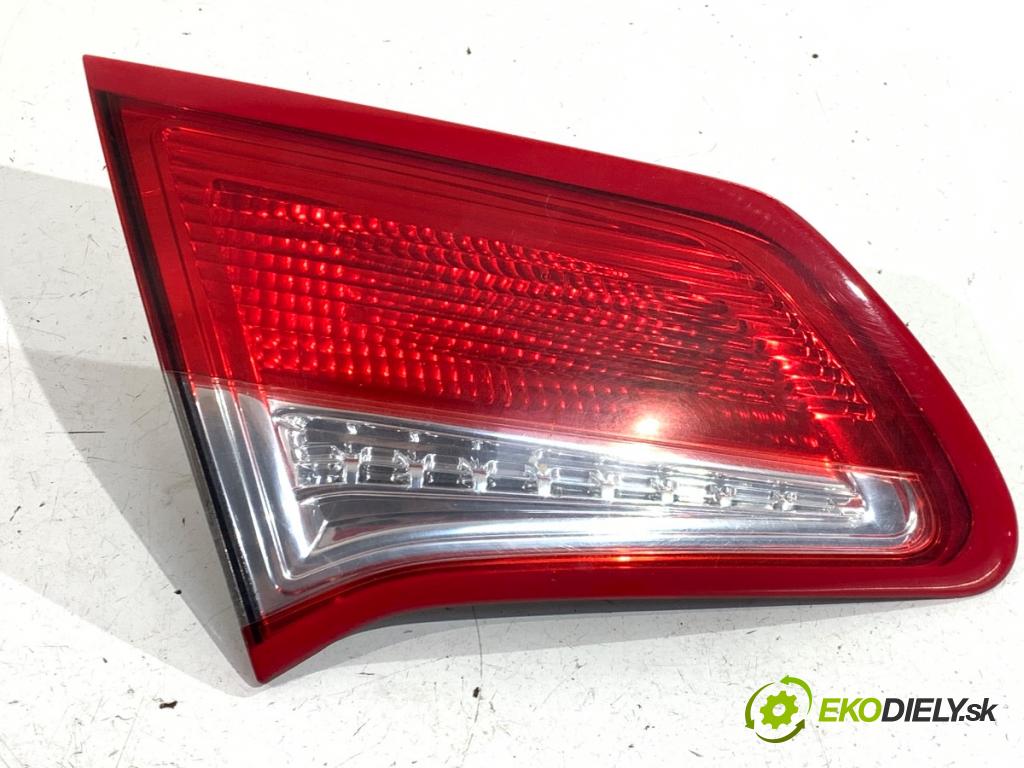CITROEN C4 II liftback 2011 82 kW 1.6 HDi 110 1560 světlo levý zadní část vnitřní 9672155880