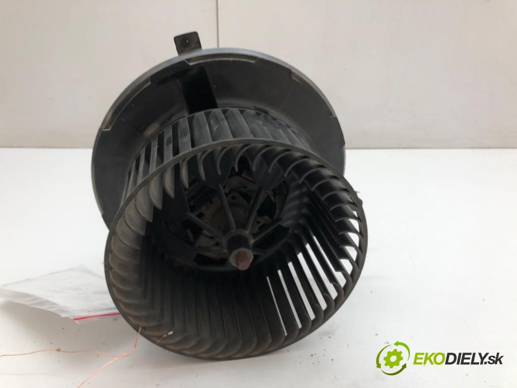 SKODA OCTAVIA II liftback 2011 90 kW 1.4 TSI 1390 ventilátor kúrenia 