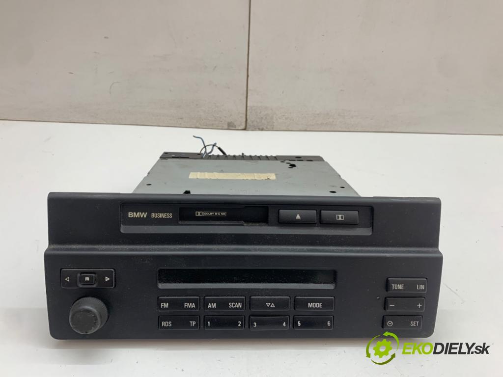 BMW E39 Kombi 2000 135 kW 530 d 2926 RADIO  (Audio zariadenie)