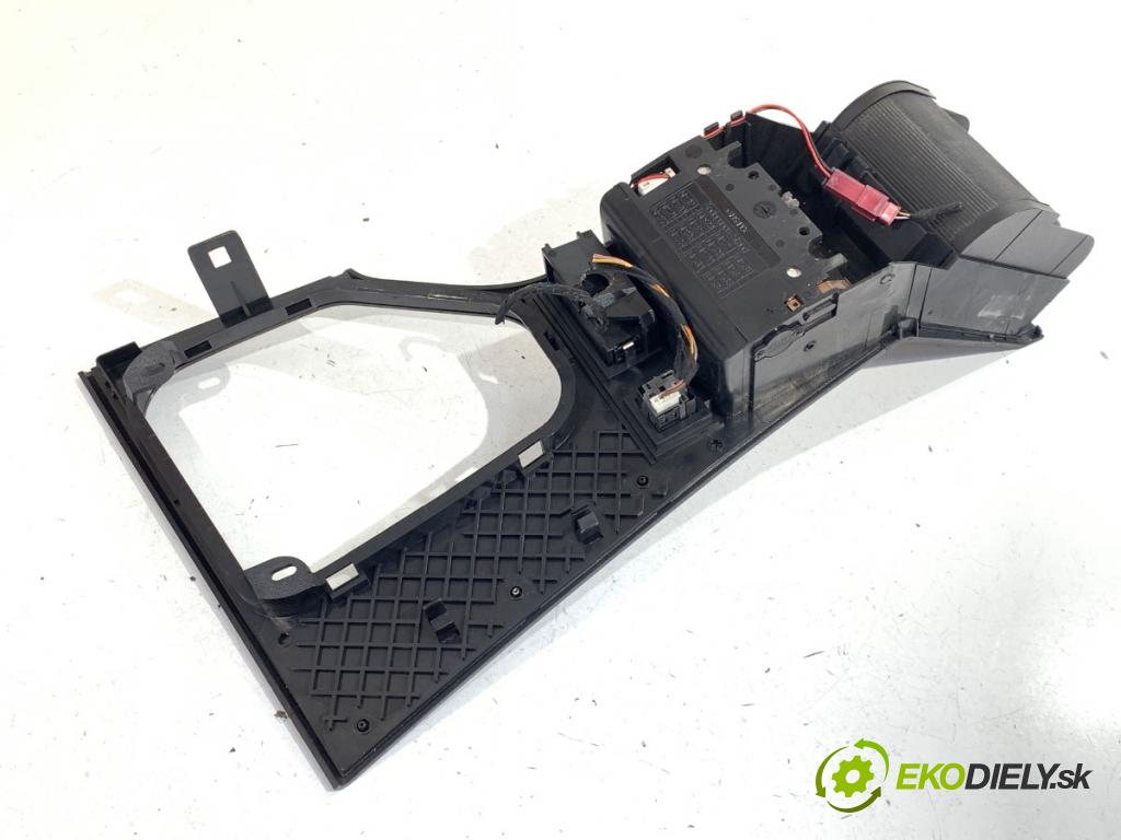 BMW E39 Kombi 2000 135 kW 530 d 2926 lišty kryt (Lišta)