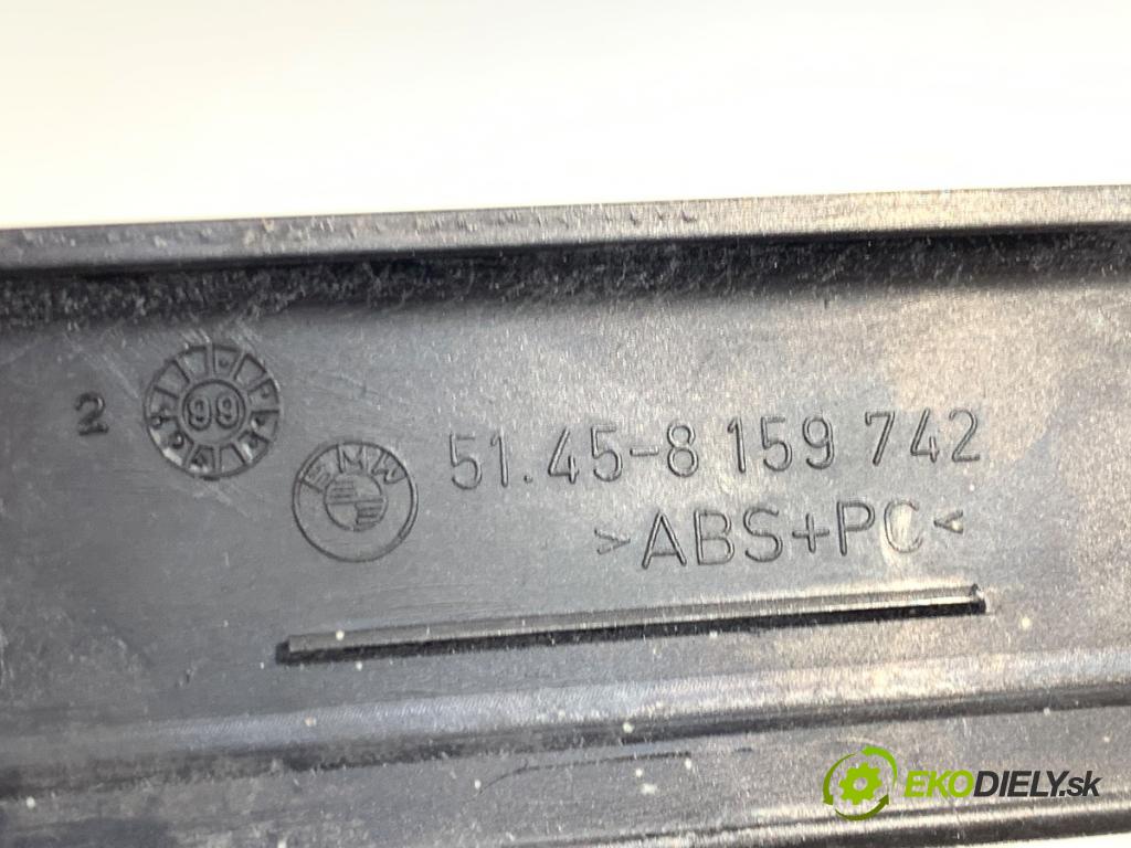 BMW E39 Kombi 2000 135 kW 530 d 2926 lišty kryt (Lišta)