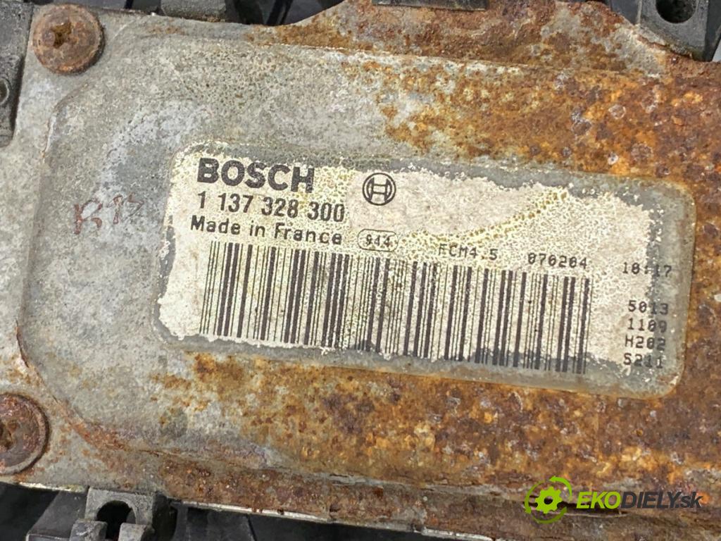 MERCEDES-BENZ W245 liftback 2005 100 kW B 200 (245.233) 2034 ventilátor chladiče A1695050255 (Ventilátor)