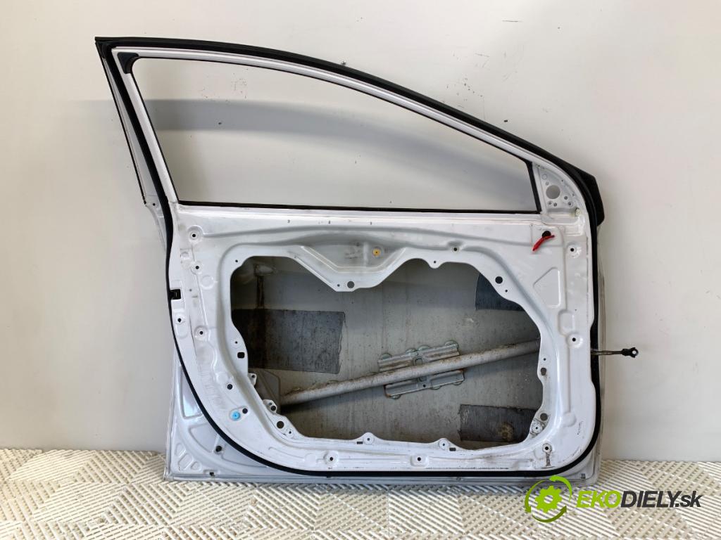 HYUNDAI ELANTRA V sedan 2014 97 kW 1.6 1591 Dvere ľavy predný