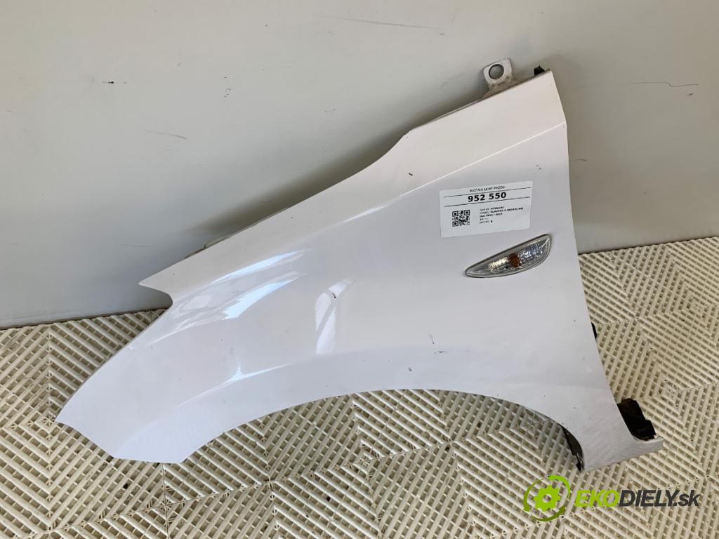 HYUNDAI ELANTRA V sedan 2014 97 kW 1.6 1591 Blatník ľavy predný