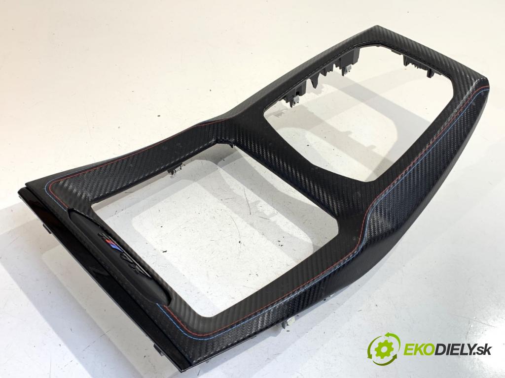 BMW G02 SUV 2022 375 kW M Competition 2993 lišta kryt přístrojovky STŘEDNÍ: 16987157405
