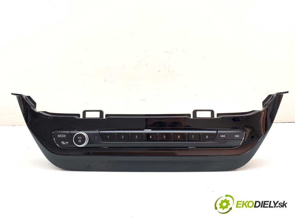 BMW G02 SUV 2022 375 kW M Competition 2993 Panel ovládaní radia 5A47C37 (Páčky pod volantem)