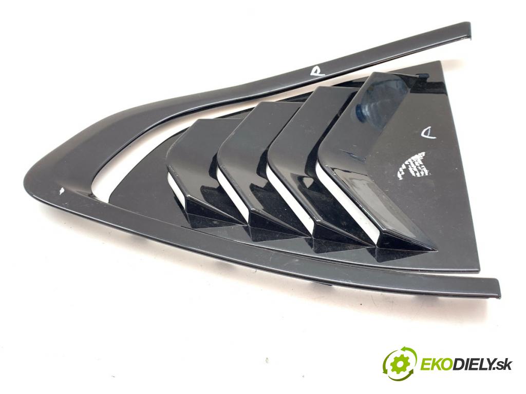 BMW G02 SUV 2022 375 kW M Competition 2993 Lišta okna bočnej pravá 7416554
