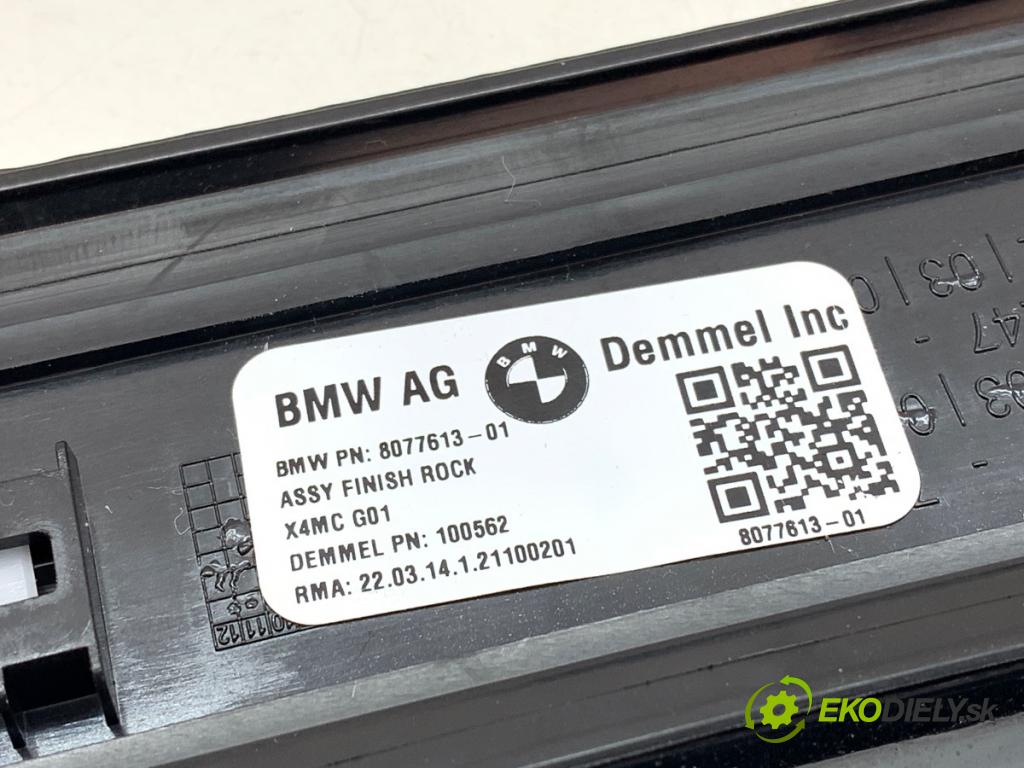 BMW G02 SUV 2022 375 kW M Competition 2993 Lišta prahová ľavy 8077613