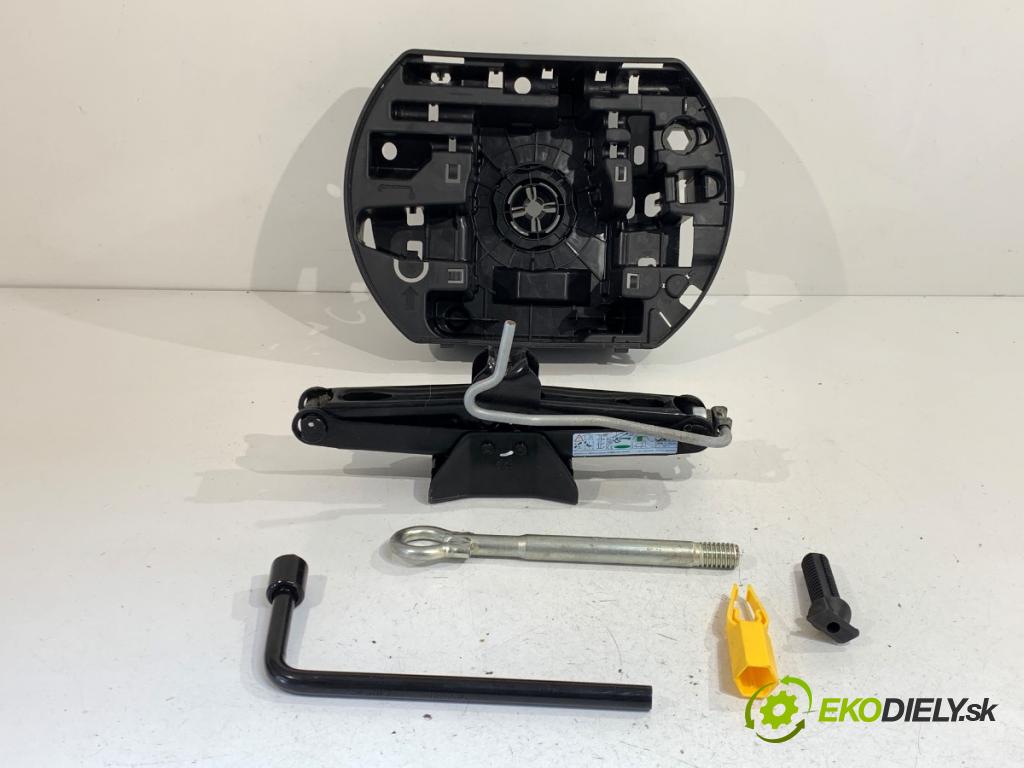 OPEL GRANDLAND SUV 2018 88 kW 1.6 Turbo D (75) 1560 Súprava náradia 9817224380