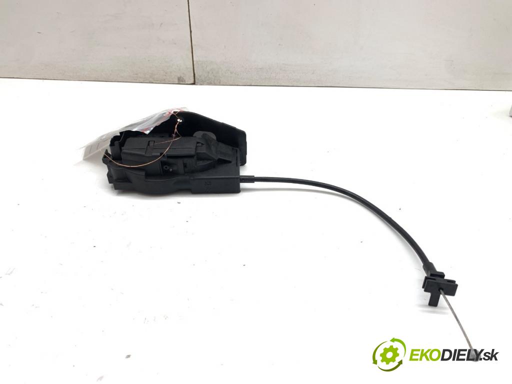 OPEL GRANDLAND SUV 2018 88 kW 1.6 Turbo D (75) 1560 zámok dverí zad 9687148480