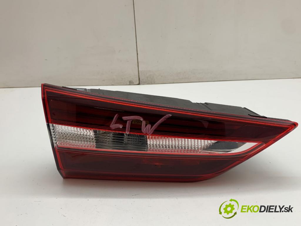 OPEL GRANDLAND SUV 2018 88 kW 1.6 Turbo D (75) 1560 Svetlo ľavy zad vnútorná YP00016580