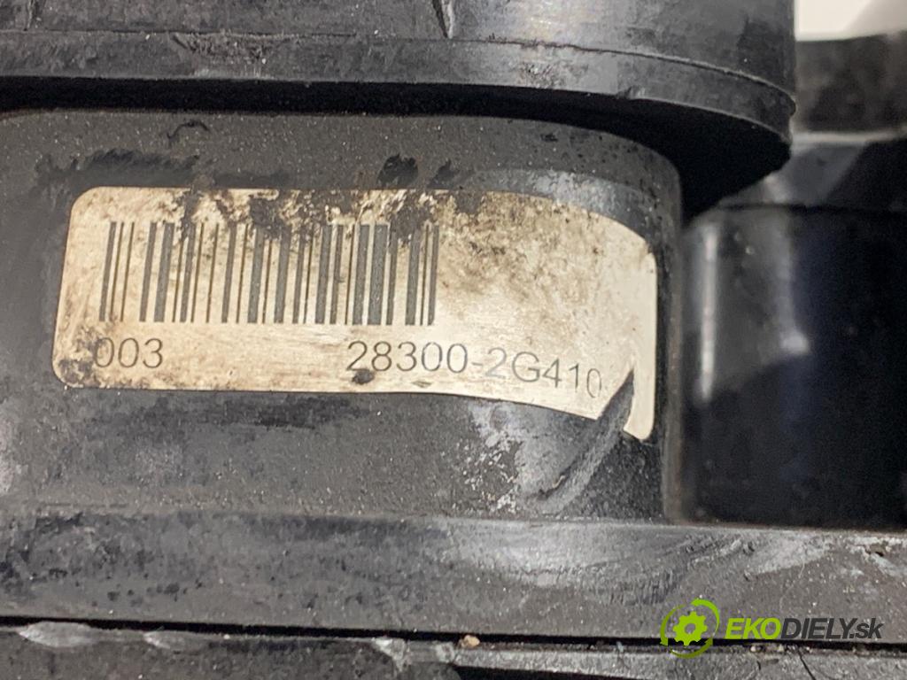 HYUNDAI ix35 SUV 2010 120 kW 2.0 1998 potrubí sání 28300-2G410 (Sací potrubí)