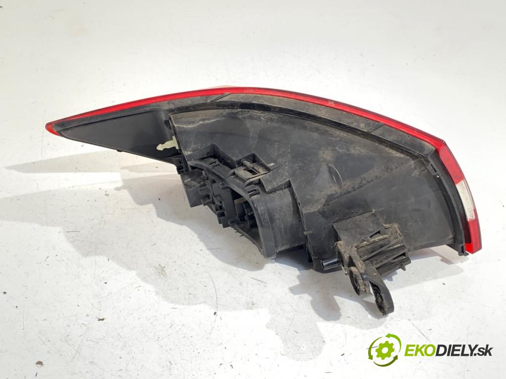 RENAULT CLIO IV liftback 2013 66 kW 1.5 dCi 90 1461 světlo pravý zadní část 265502631R