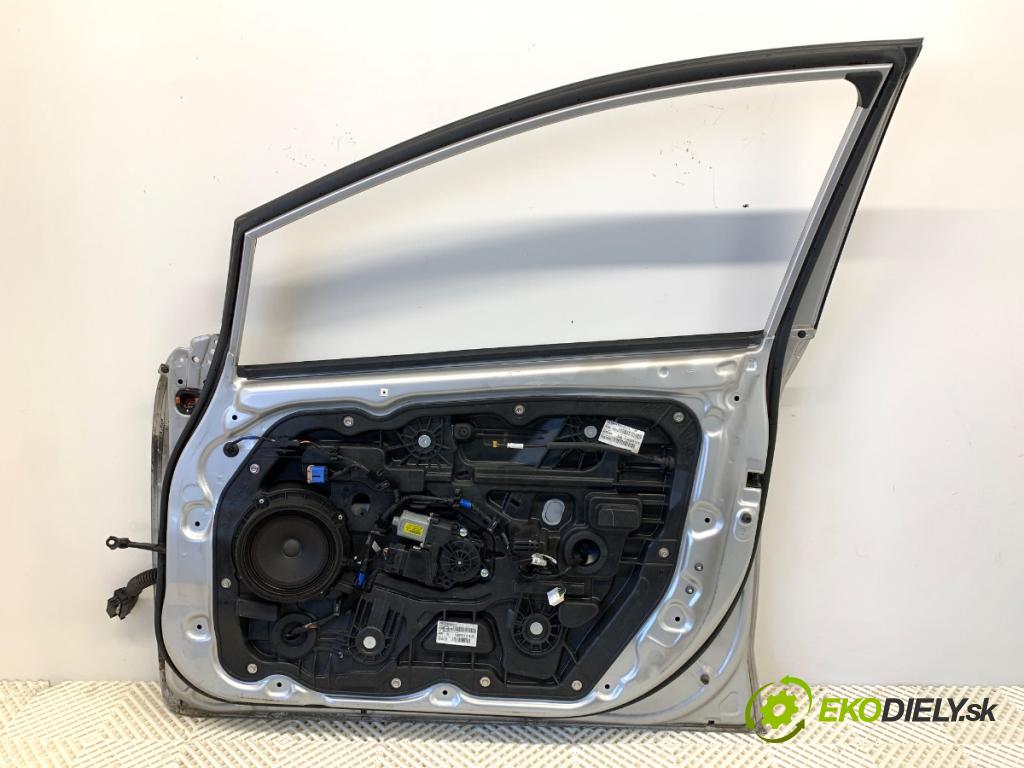 KIA CEED nadwozie zamknięte / kombi 2015 94 kW 1.6 CRDi 1582 Dvere pravy predný 9S