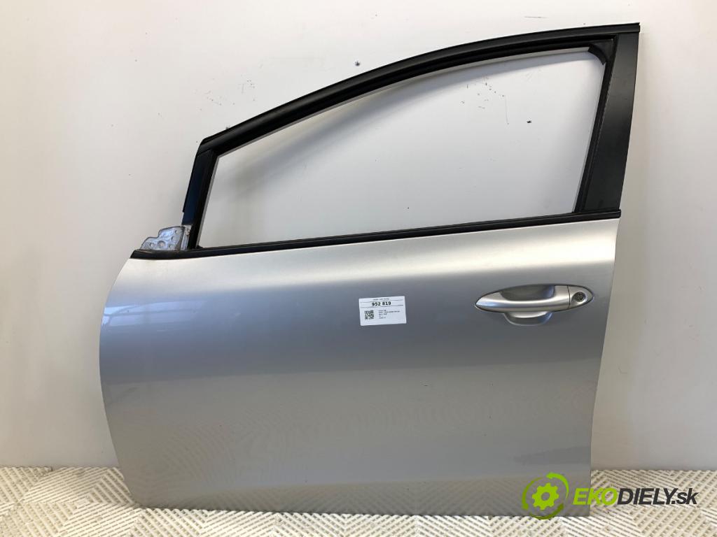KIA CEED nadwozie zamknięte / kombi 2015 94 kW 1.6 CRDi 1582 Dvere ľavy predný 9S 