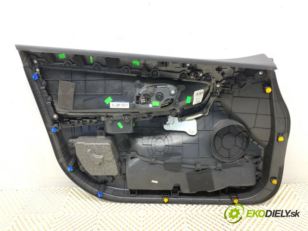 KIA CEED nadwozie zamknięte / kombi 2015 94 kW 1.6 CRDi 1582 čalúnenie Dvere pravy predný